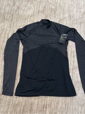 Nike Black Long-Sleeve Performance Top with Heathered Charcoal Panels